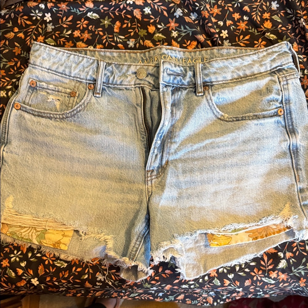 American Eagle Outfitters Light Wash Distressed Denim Shorts - Light Blue